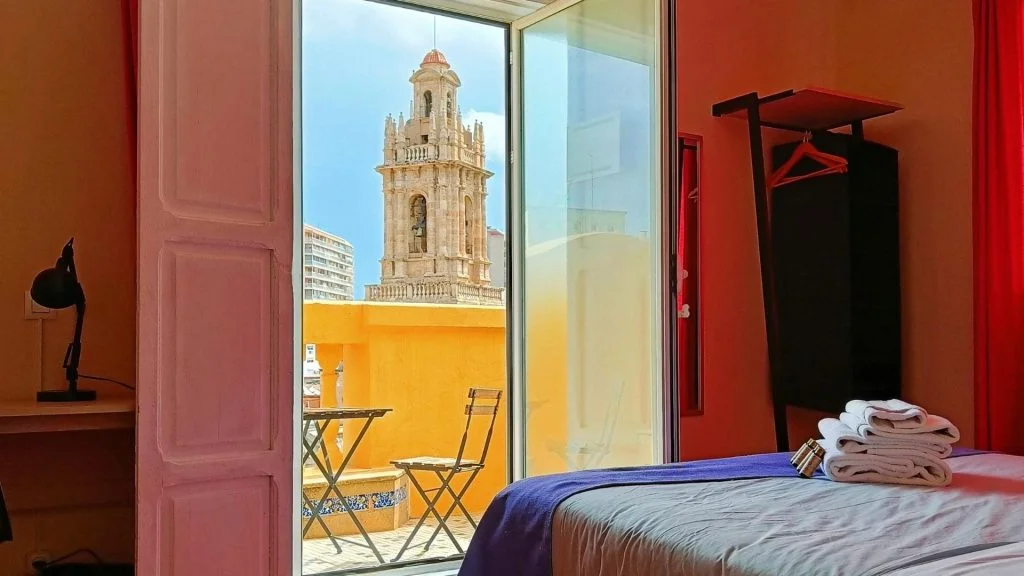 Bonitas vistas desde las habitaciones del Albergue Purple Nest Valencia